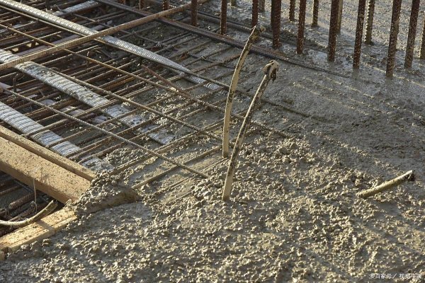 利鸿网 现浇10公分钢筋单层可以吗？弄明白板筋作用，不要因小失大！